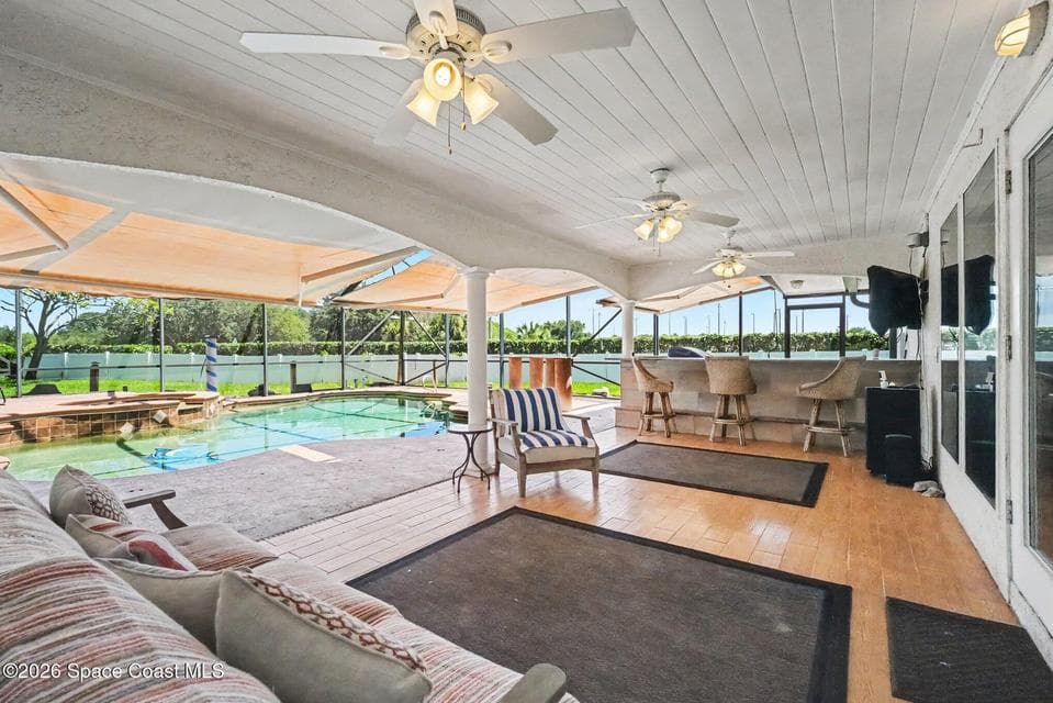 504 Lake Victoria Circle, Melbourne, FL 32940 photo 2