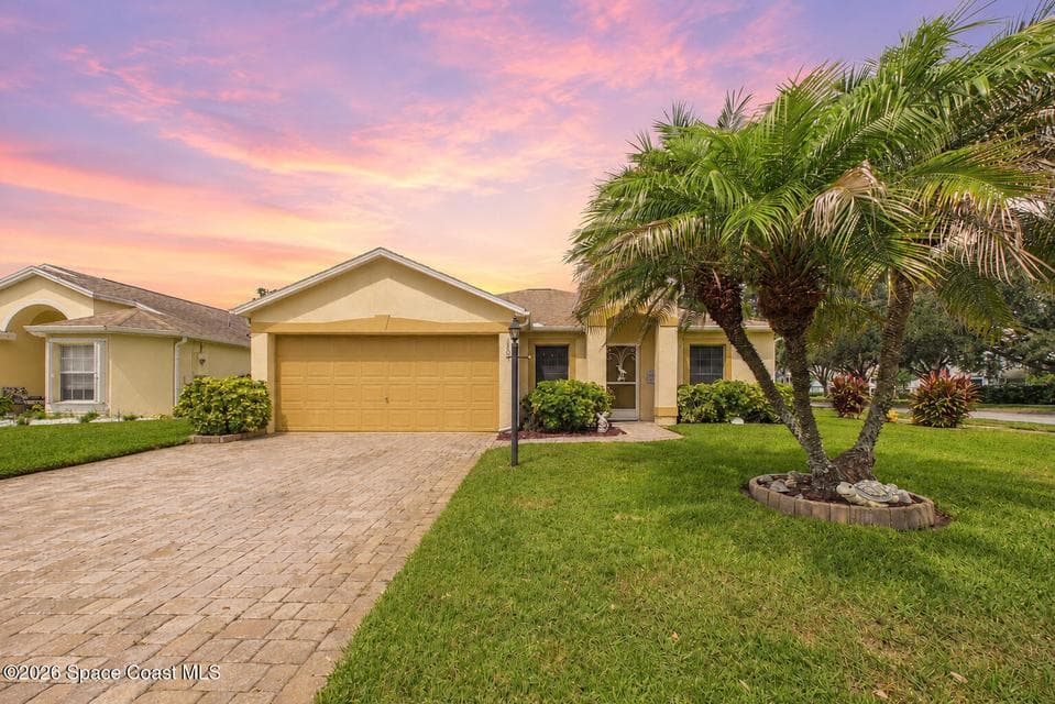 2800 Saint James Lane, Melbourne, FL 32935