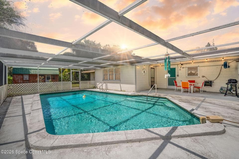2414 Greenway Drive, Melbourne, FL 32901 photo 2