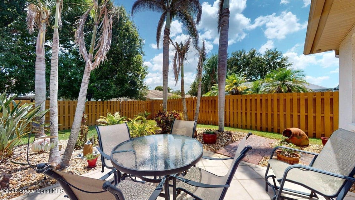3123 Forest Creek Drive, Melbourne, FL 32901 photo 2