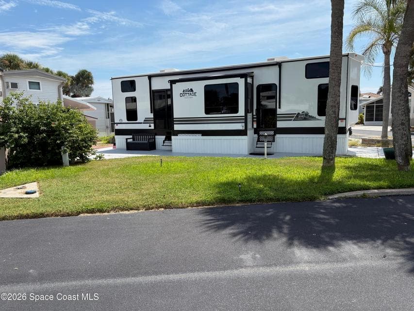 556 Pier Lane 451, Melbourne Beach, FL 32951 photo 2