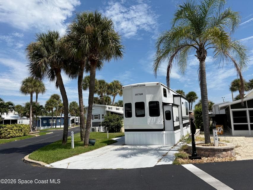 556 Pier Lane 451, Melbourne Beach, FL 32951 photo 4