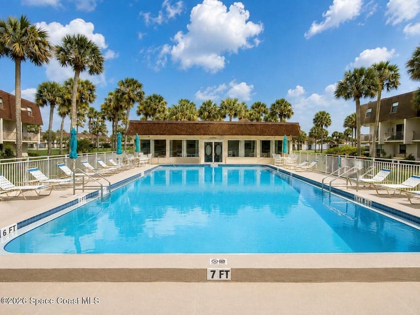 180 Paradise Boulevard 18023, Melbourne, FL 32903 photo 2