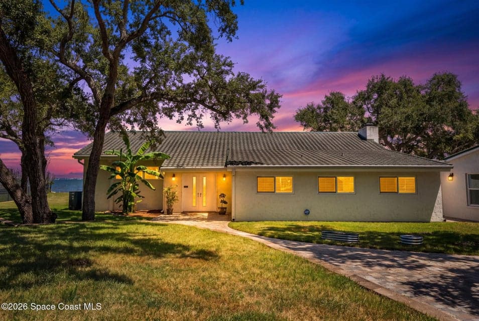 810 S Banana River Drive, Merritt Island, FL 32952