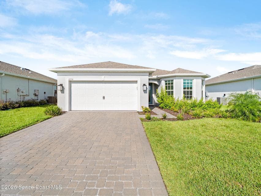 8994 Nixie Avenue, Melbourne, FL 32940