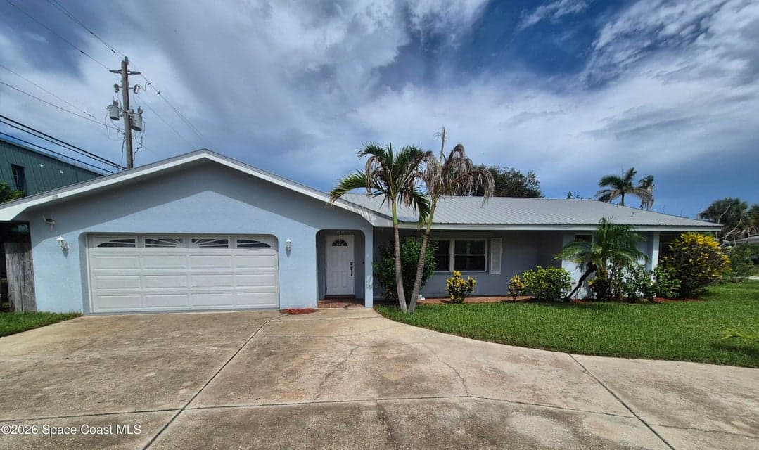 207 S Palm Avenue, Indialantic, FL 32903
