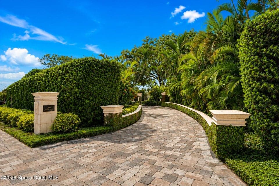 200 Riverside Drive, Melbourne Beach, FL 32951 photo 3