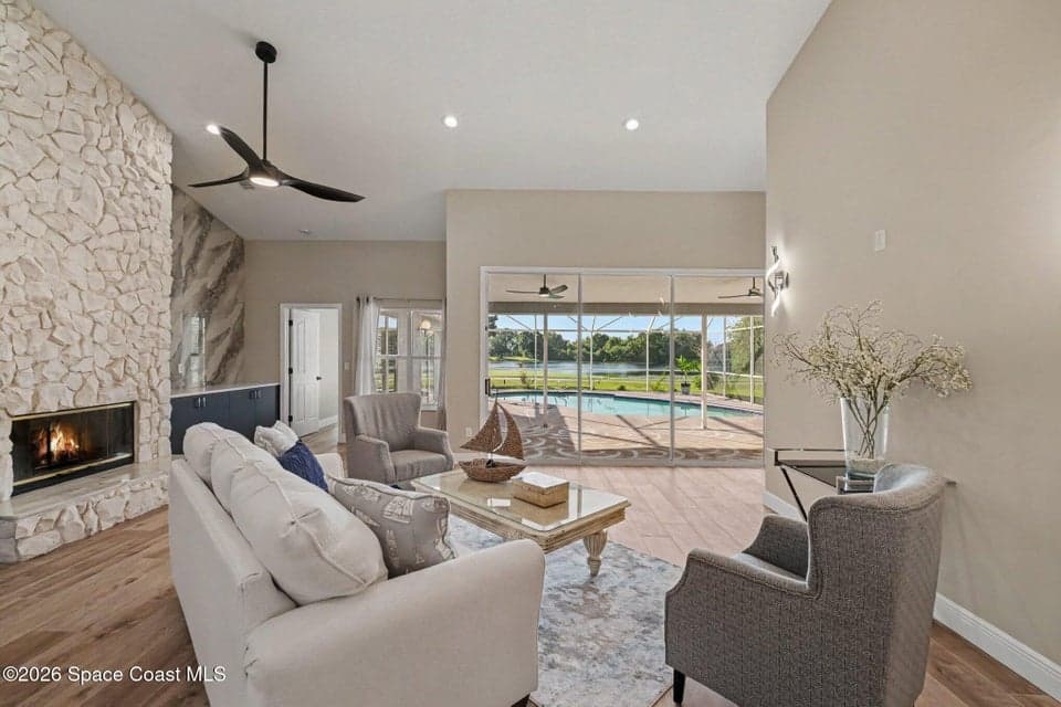 804 Spanish Cove Drive NW, Melbourne, FL 32940 photo 3