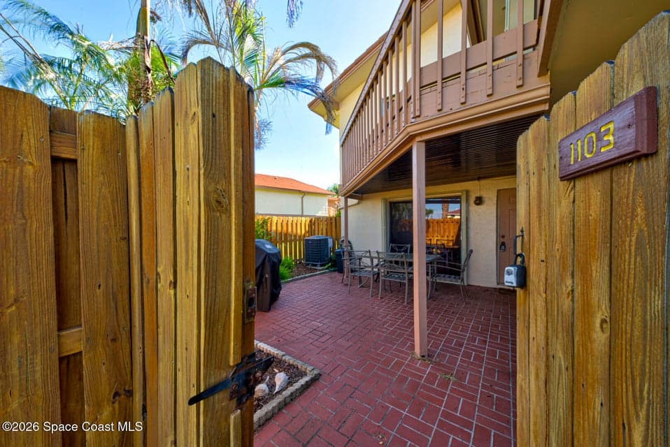 200 S Banana River Boulevard 1103, Cocoa Beach, FL 32931 photo 2