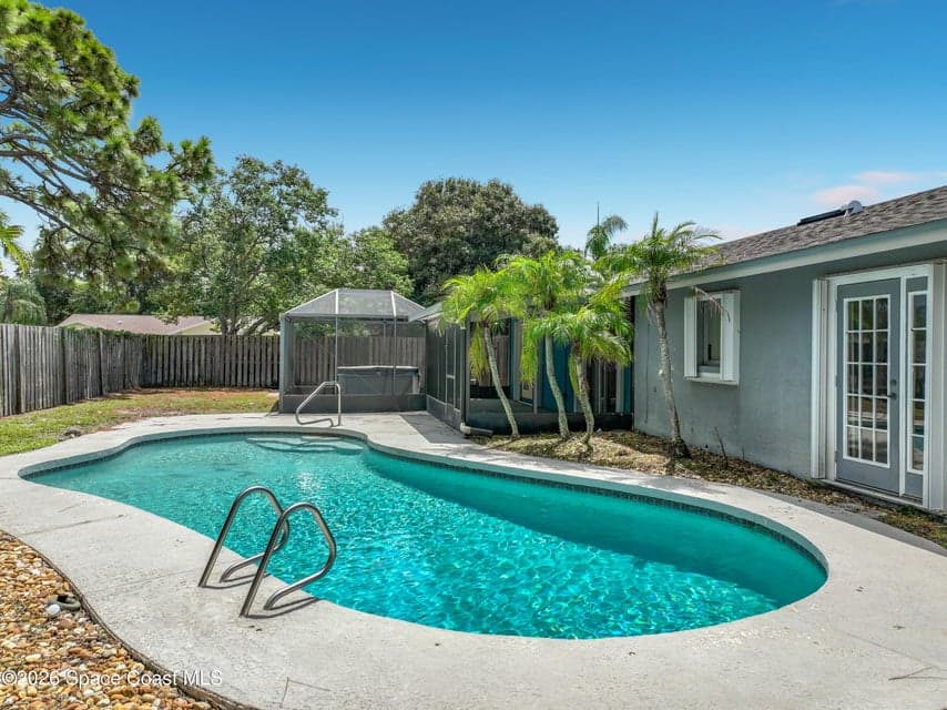 2983 W Ontario Circle W, Melbourne, FL 32935 photo 2
