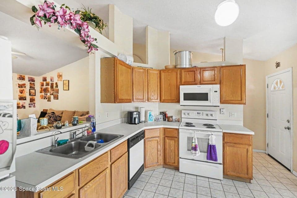 3615 Egret Drive, Melbourne, FL 32901 photo 3