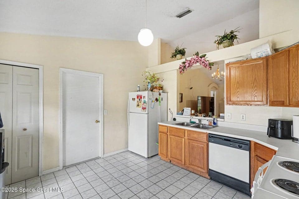 3615 Egret Drive, Melbourne, FL 32901 photo 4