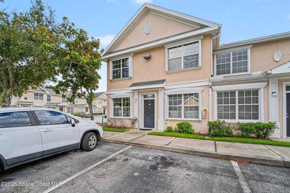 3975 Almeida Court 101, Melbourne, FL 32901 photo 2