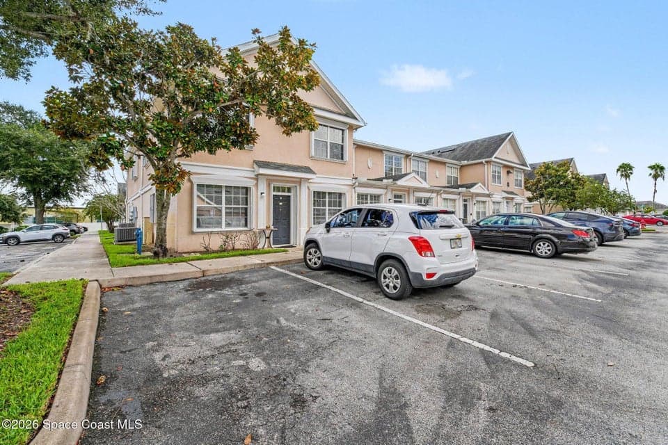 3975 Almeida Court 101, Melbourne, FL 32901 photo 3