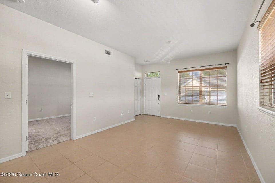 3975 Almeida Court 101, Melbourne, FL 32901 photo 4
