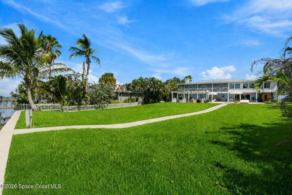 417 Riverview Lane, Melbourne Beach, FL 32951 photo 4