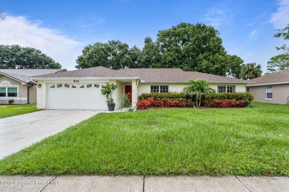 816 Hunters Creek Drive, Melbourne, FL 32904 photo 2