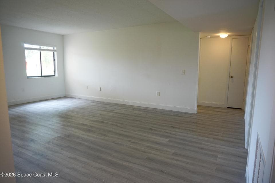 166 San Juan Circle 166, Melbourne, FL 32935 photo 5