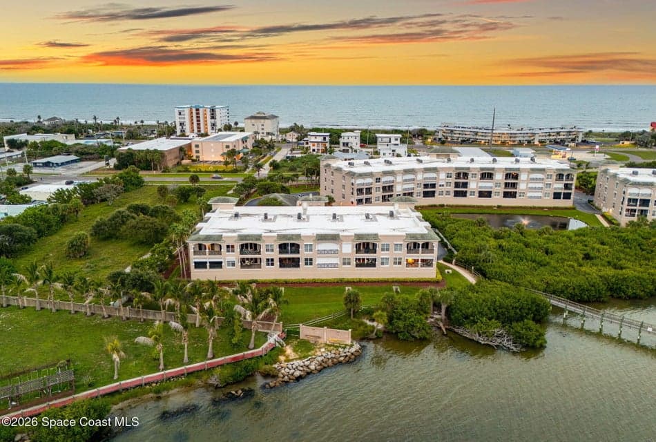 2001 Julep Drive 206, Cocoa Beach, FL 32931