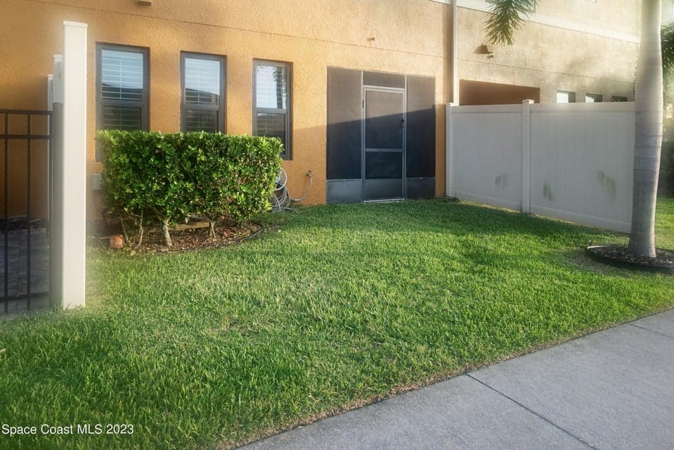 1310 Lara Circle 105, Rockledge, FL 32955 photo 2