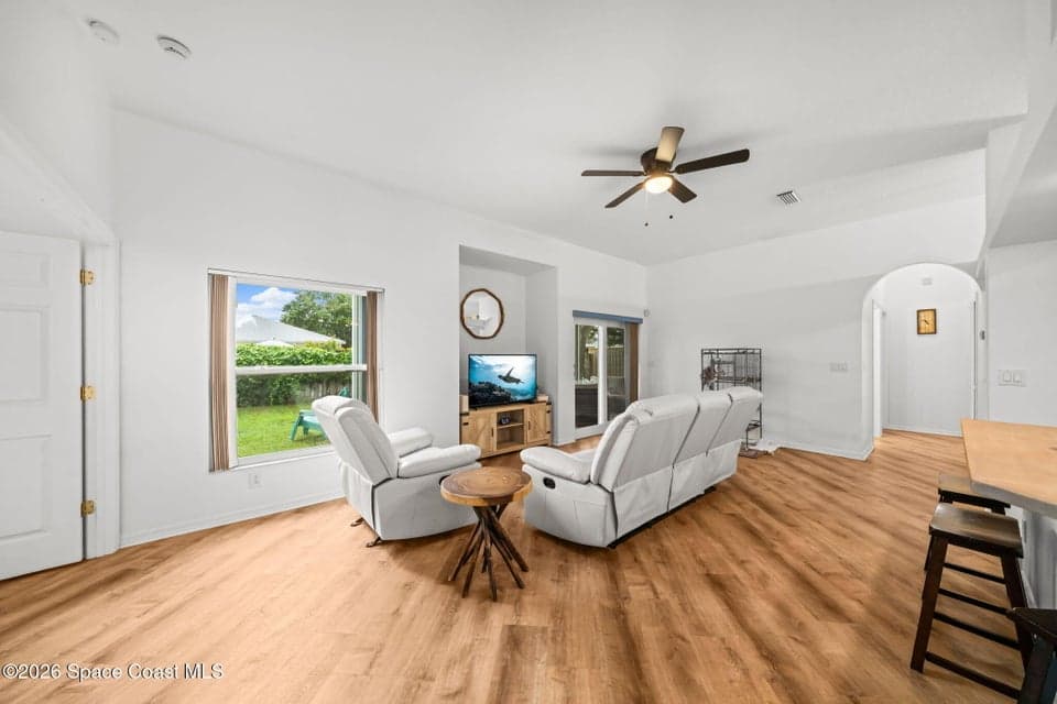 2044 Buescher Hill Street, Melbourne, FL 32935 photo 2