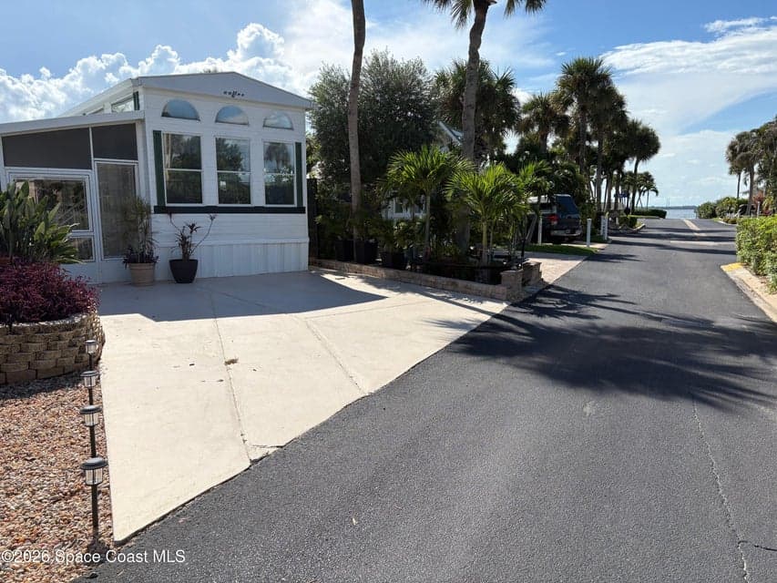 885 Horizon Lane 414, Melbourne Beach, FL 32951 photo 4