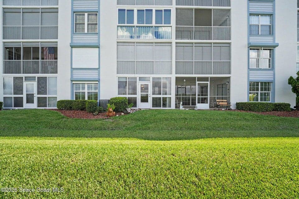 660 S Brevard Avenue 1513, Cocoa Beach, FL 32931 photo 5