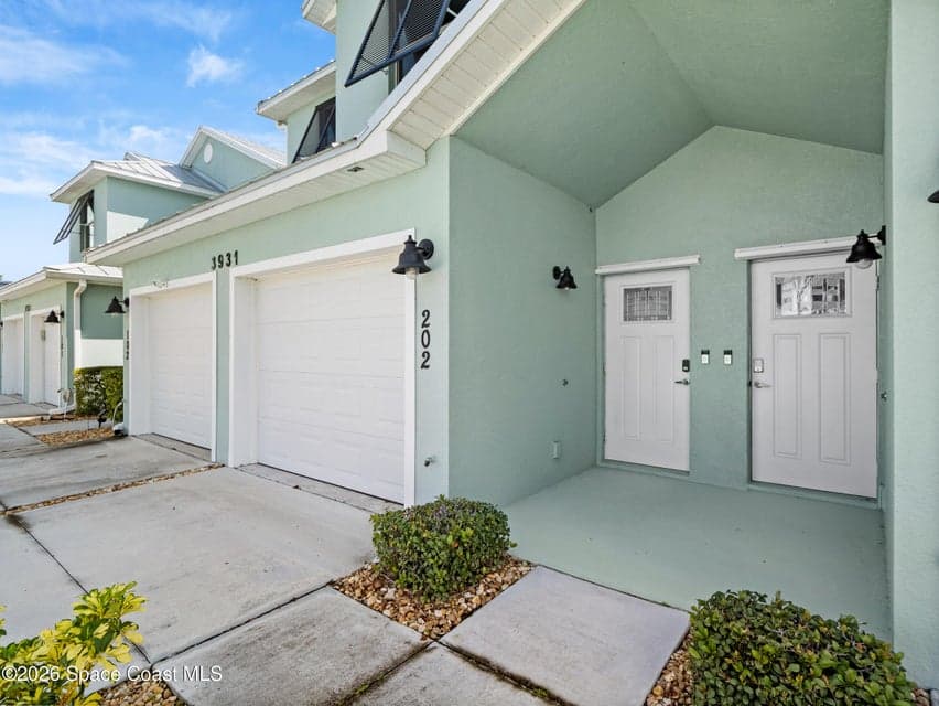 3931 Playa Del Sol Drive 202, Rockledge, FL 32955 photo 3