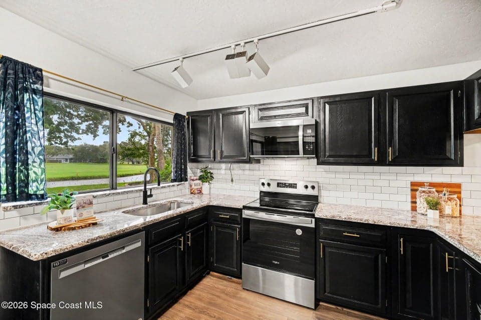 907 Osprey Drive, Melbourne, FL 32940 photo 6