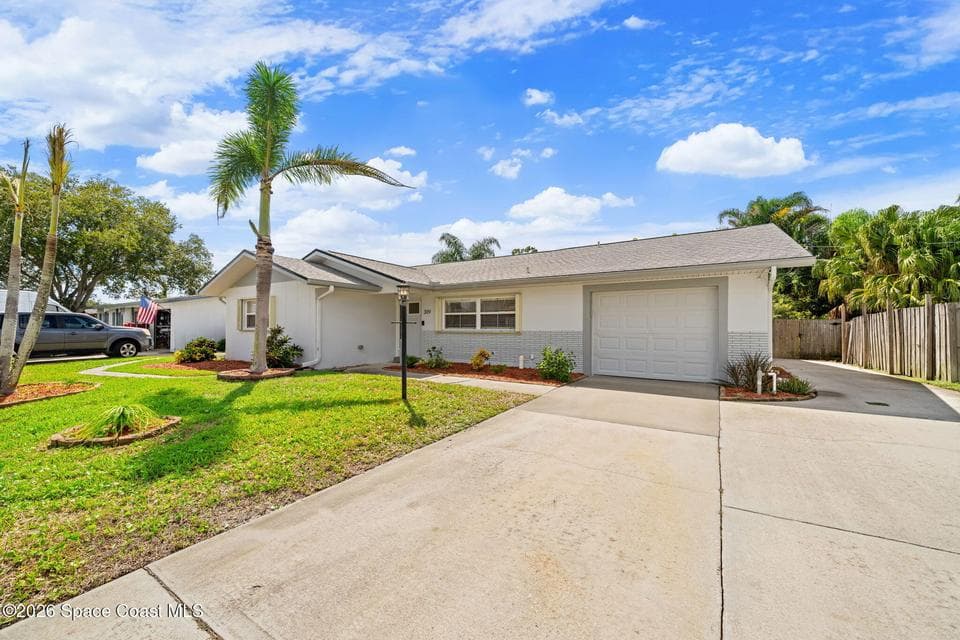 309 Amherst Avenue, Melbourne, FL 32901 photo 2