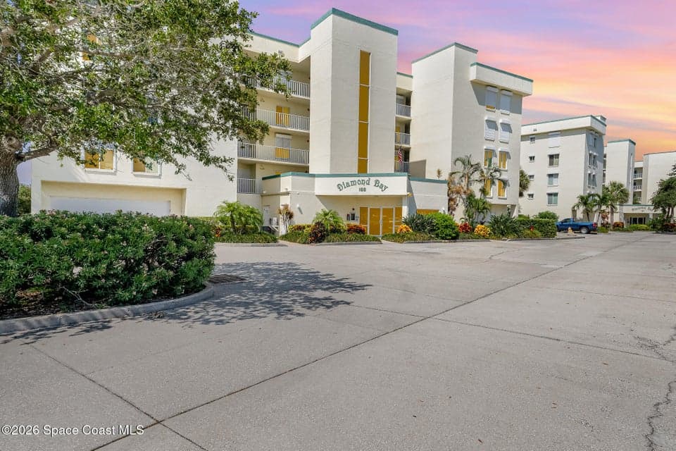 188 Pinellas Lane 301b, Cocoa Beach, FL 32931