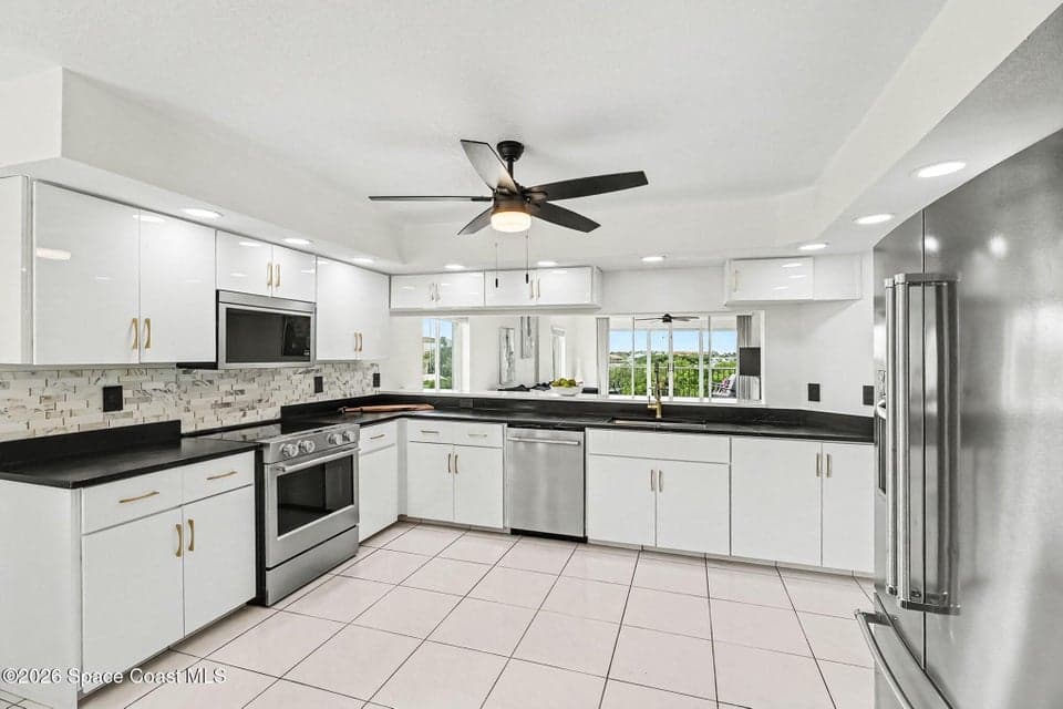 188 Pinellas Lane 301b, Cocoa Beach, FL 32931 photo 3