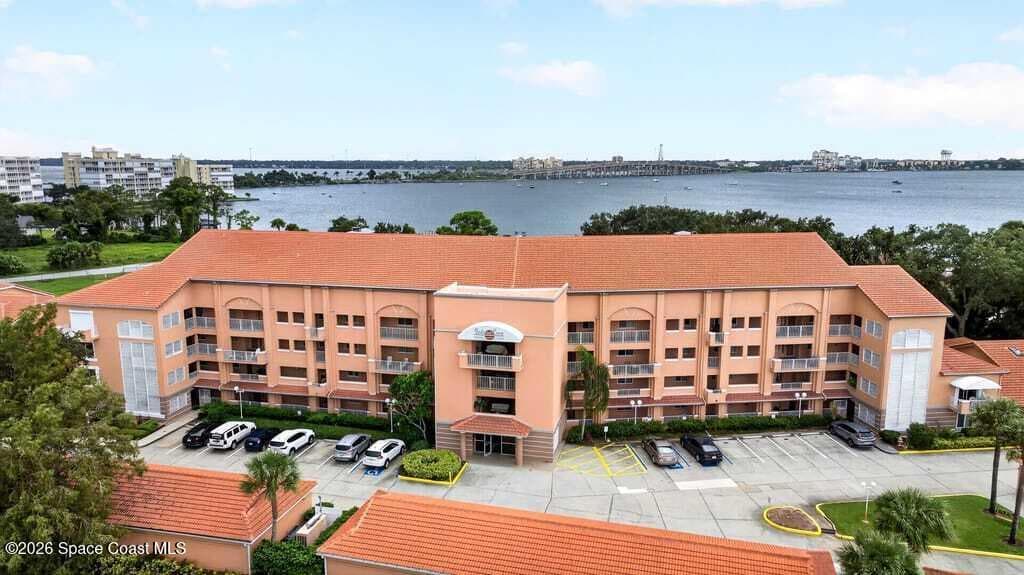343 N Tropical Trail 204, Merritt Island, FL 32953