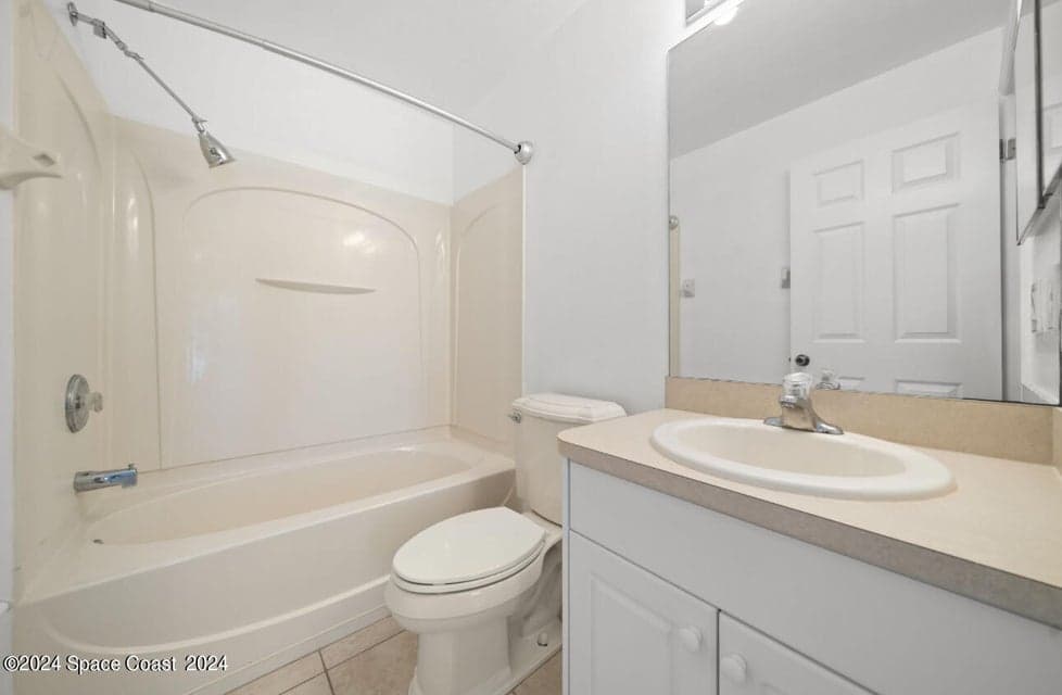 1100 Luminary Circle 106, Melbourne, FL 32901 photo 3