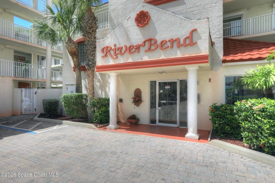 3360 S Atlantic Avenue 105, Cocoa Beach, FL 32931 photo 2