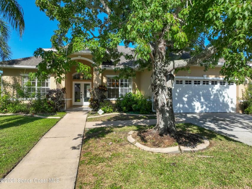3677 Whisperwood Circle, Melbourne, FL 32901 photo 2