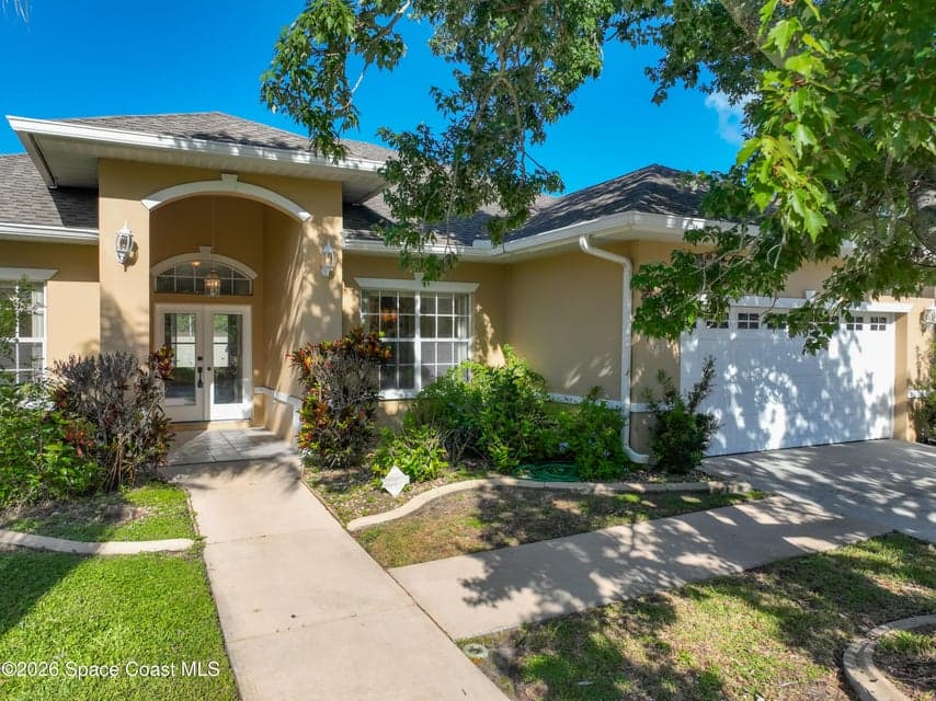 3677 Whisperwood Circle, Melbourne, FL 32901 photo 4