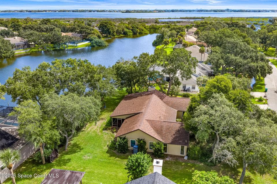 624 Iroquois Street S, Merritt Island, FL 32952 photo 2