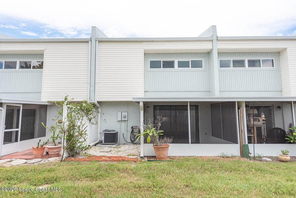 810 Poinsetta Drive 10, Indian Harbour Beach, FL 32937 photo 4