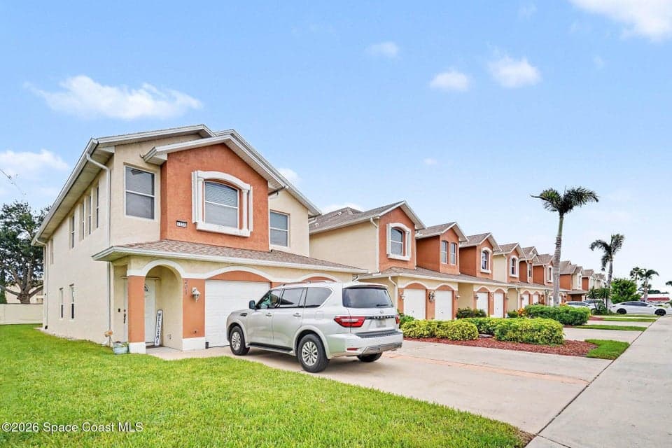 1020 Venetian Drive 102, Melbourne, FL 32904 photo 4