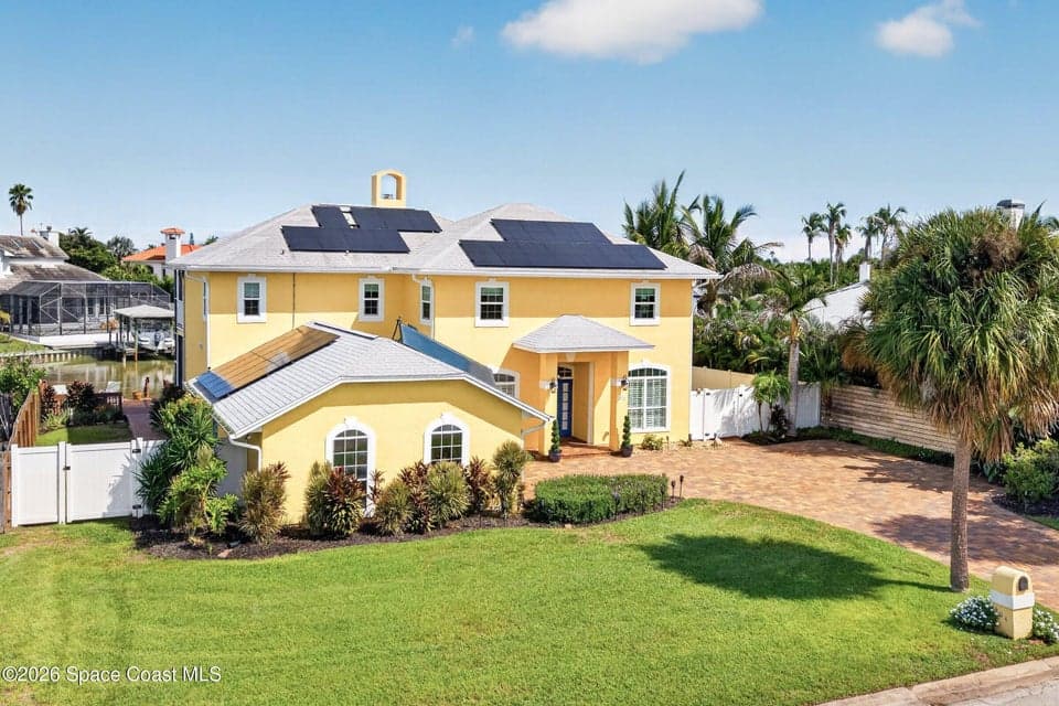 404 Riverview Lane, Melbourne Beach, FL 32951 photo 2
