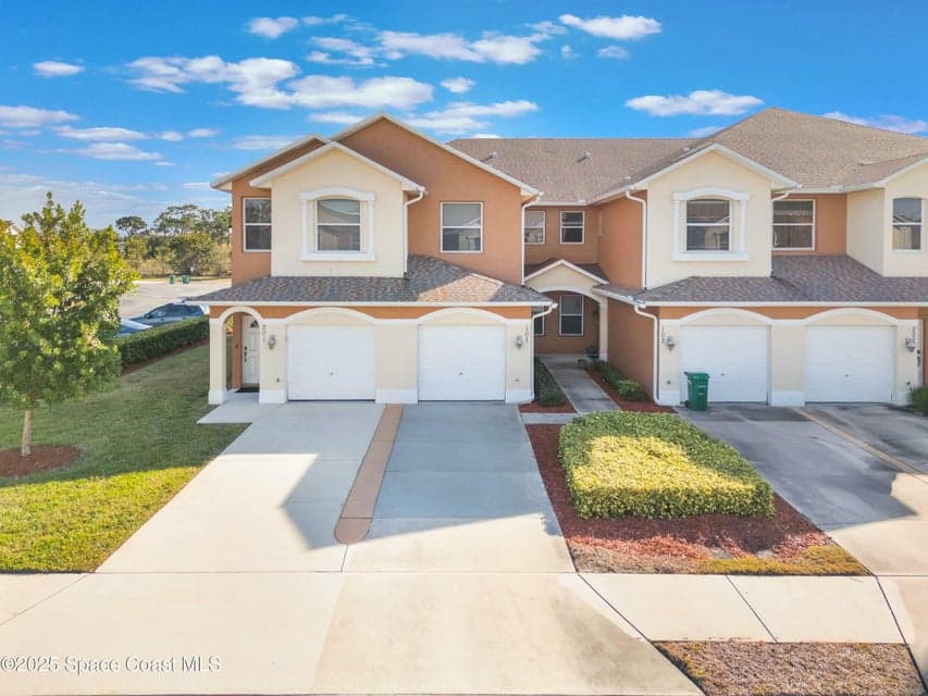 1035 Venetian Drive 101, Melbourne, FL 32904 photo 2