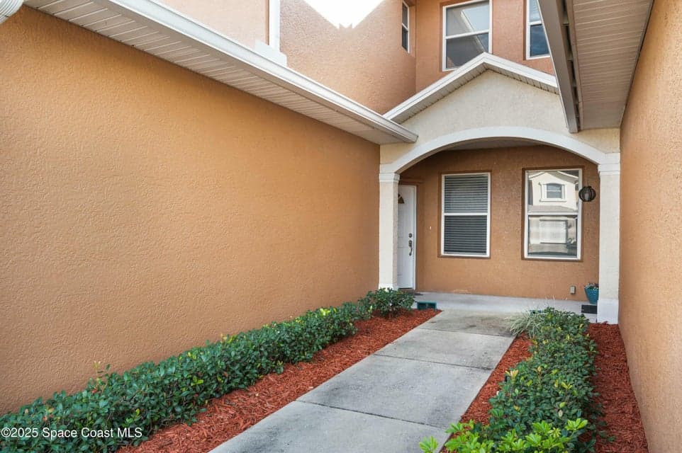 1035 Venetian Drive 101, Melbourne, FL 32904 photo 4