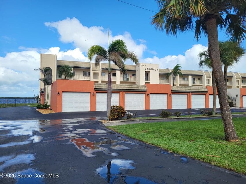 1825 Minutemen Causeway 306, Cocoa Beach, FL 32931 photo 2