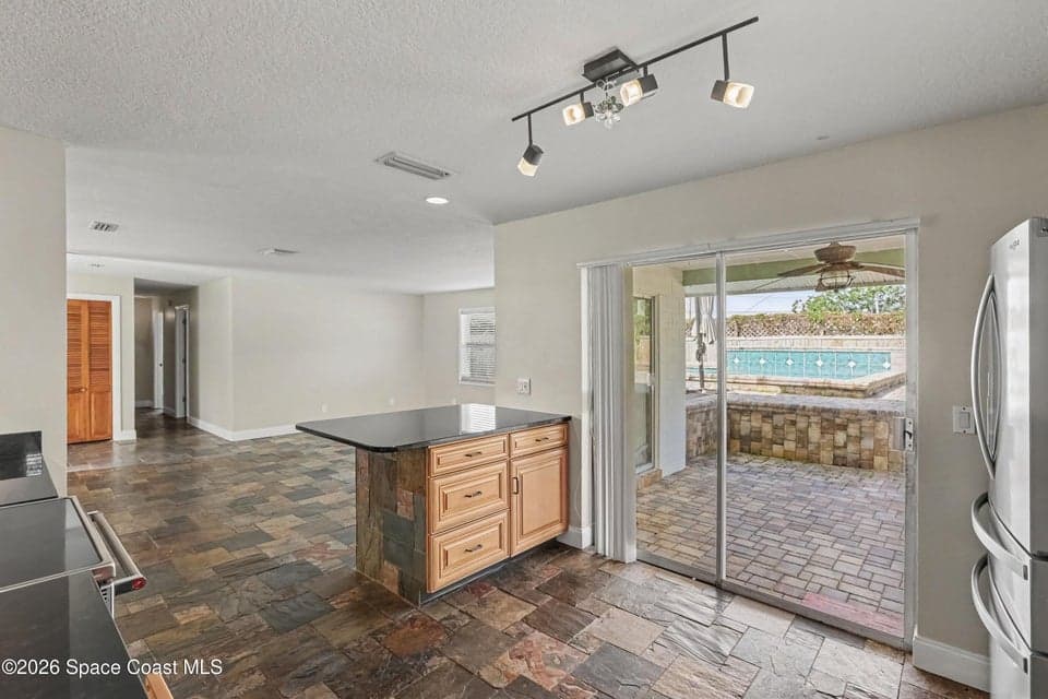 915 Waikiki Drive, Merritt Island, FL 32953 photo 6