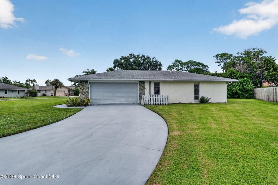 911 Preston Trail, Melbourne, FL 32940 photo 3