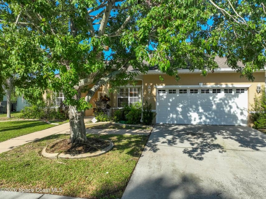 3677 Whisperwood Circle, Melbourne, FL 32901 photo 2