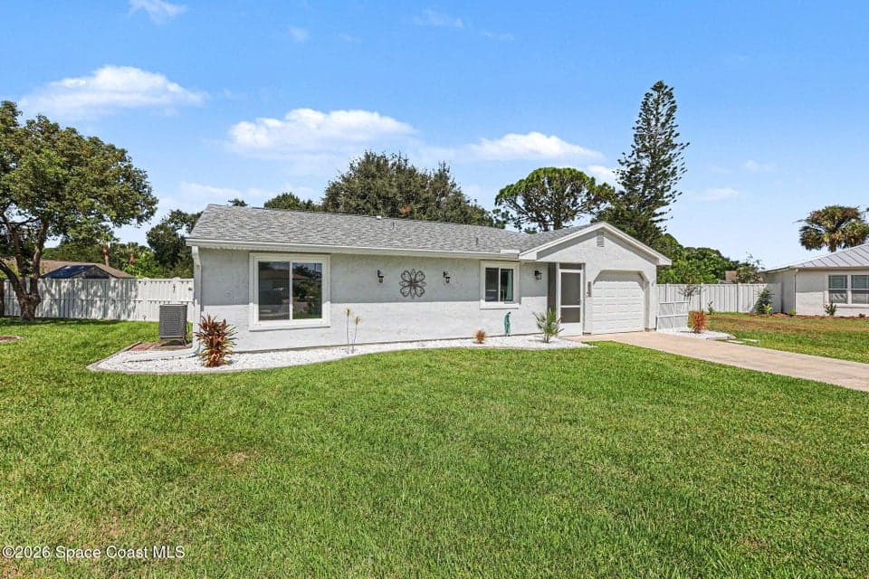 924 Gables Way, Melbourne, FL 32940 photo 4