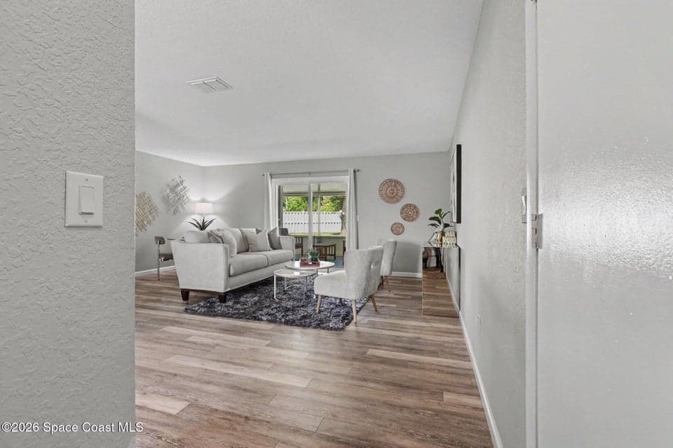 924 Gables Way, Melbourne, FL 32940 photo 5