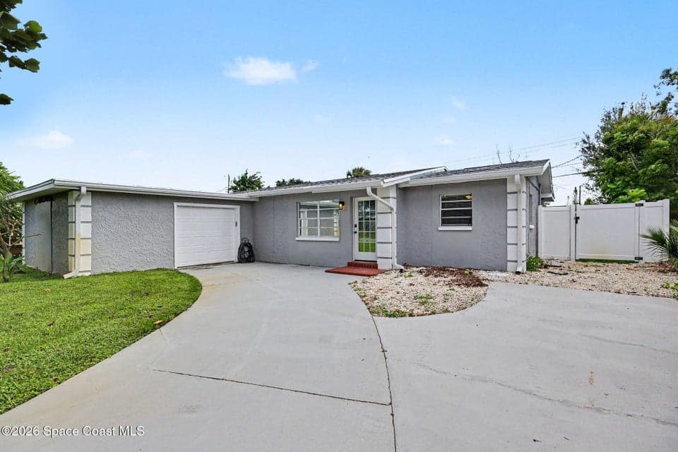 1909 Oakwood Drive, Melbourne, FL 32935